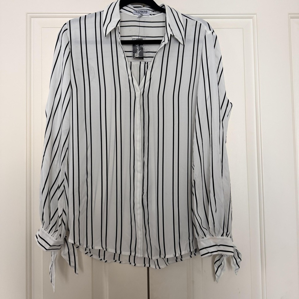 Express Shirt Womens L White Black Stripe Portofino Slim Fit Long Sleeve Blouse